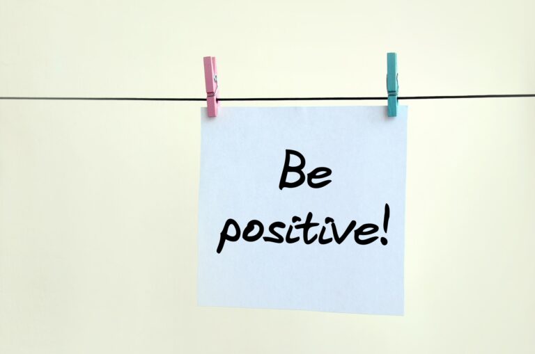 Positividade: 10 estratégias para se manter positivo