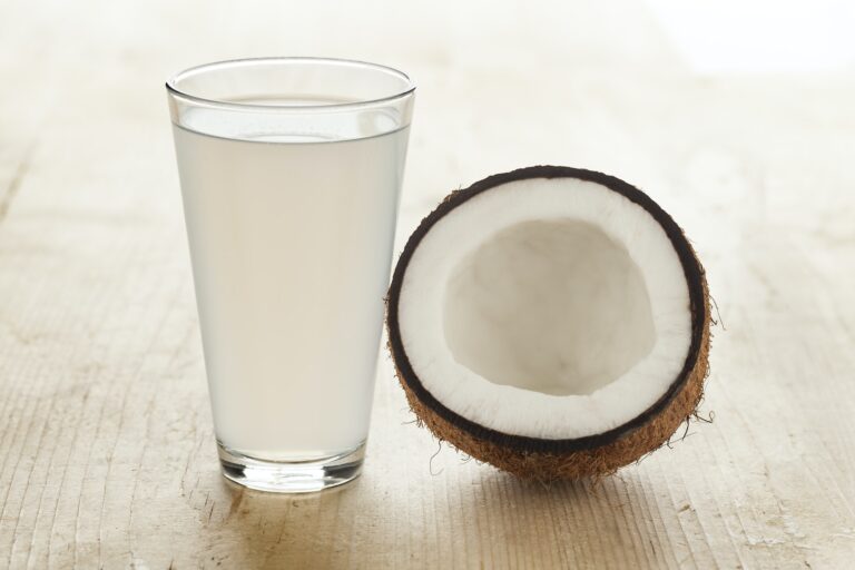 Óleo de coco: benefícios cientificamente comprovados